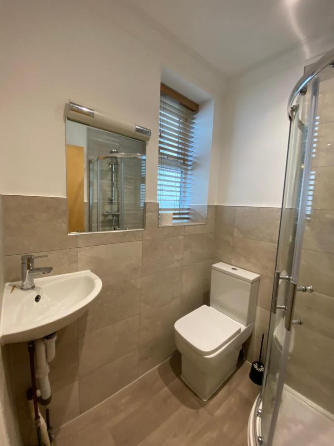 Beachfront Retreat 3 Bedroom 3 Bathroom Seaside With Free Parking