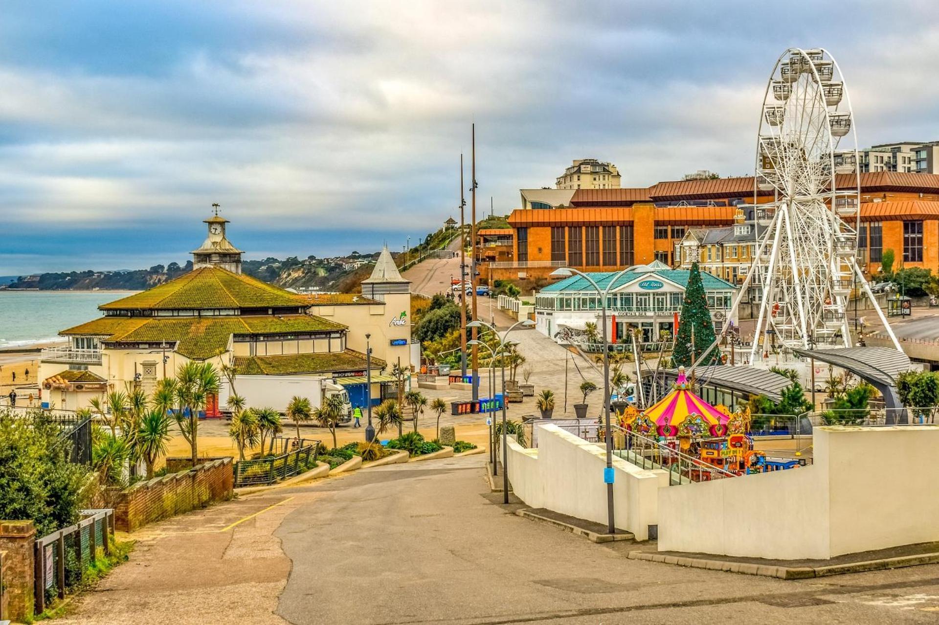 Beachfront Retreat 3 Bedroom 3 Bathroom Seaside With Free Parking * Bournemouth
