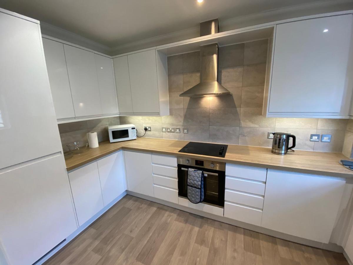 Apartment Beachfront Retreat 3 Bedroom 3 Bathroom Seaside With Free Parking