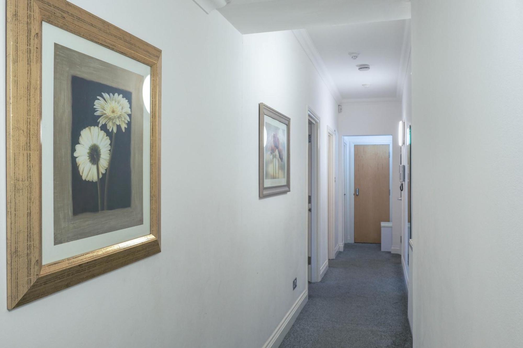 Apartment Beachfront Retreat 3 Bedroom 3 Bathroom Seaside With Free Parking